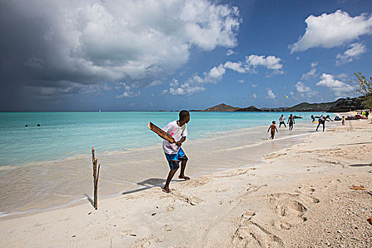 儿童,玩,海滩,围绕,青绿色,加勒比海,窝,安提瓜和巴布达,背风群岛,西印度群岛