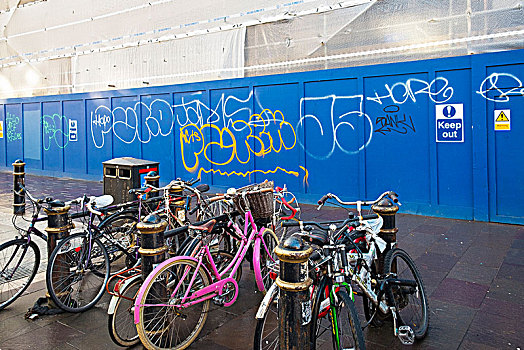 自行车,架子,公路,正面,工地,遮盖,涂鸦,加的夫,市中心,威尔士