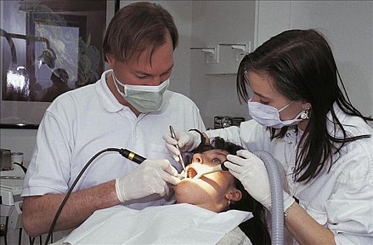 牙医,女病人,牙齿治疗,德国,欧洲,帮助,情感