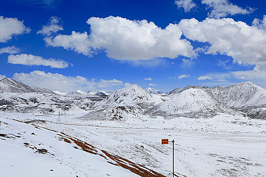 西藏米拉山