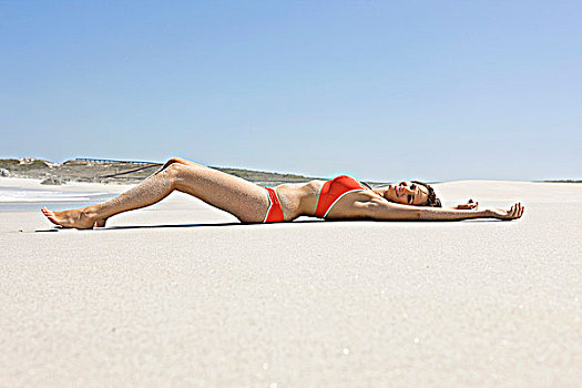 女人,肖像,躺着,海滩
