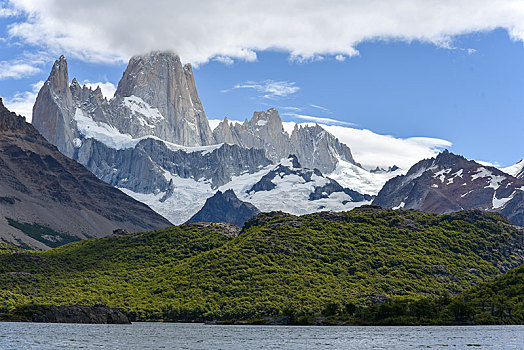 洛斯格拉希亚雷斯国家公园,圣克鲁斯省,巴塔哥尼亚,阿根廷,南美
