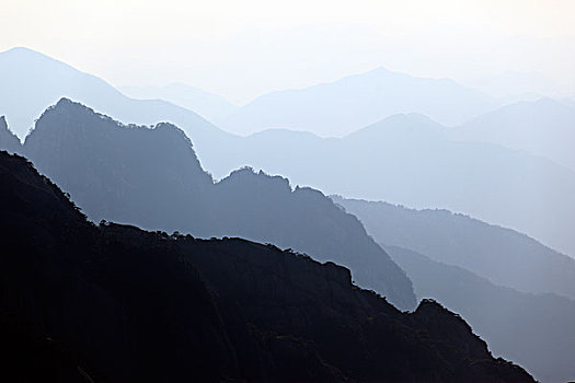 山峦,山顶,远景