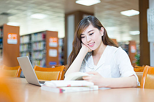 年轻,美女,亚洲人,女孩,大学生,笔记本电脑,图书馆