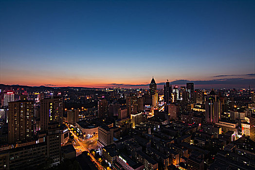 乌鲁木齐城市建筑群天际线夜景