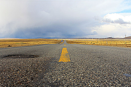 中国西藏公路马路天路乡村道路滇藏线川藏tibet,road,blue,sky,moving,china