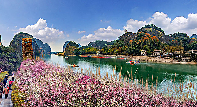 江西省鹰潭市龙虎山泸溪河流域自然景观