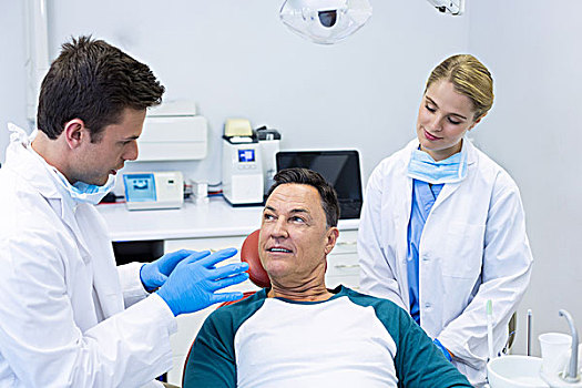 牙医,互动,男患者,诊所