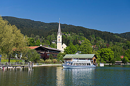 游艇,教区教堂,湖,上巴伐利亚,巴伐利亚,德国,欧洲