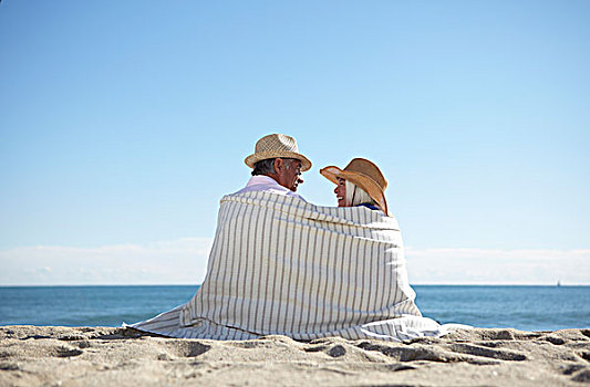 情侣,戴着,草帽,海滩
