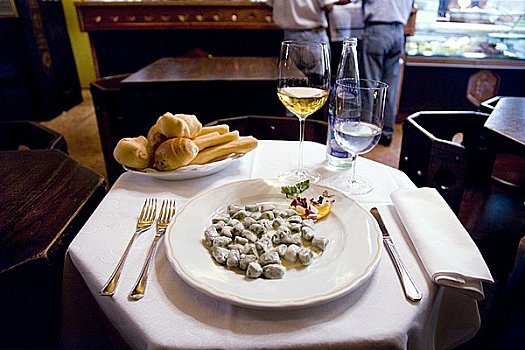 食物,意大利汤团,餐馆,维罗纳,意大利,俯视图