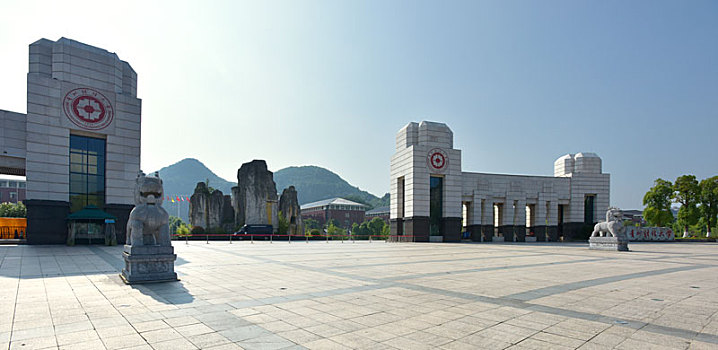 贵州财经大学的校门建筑