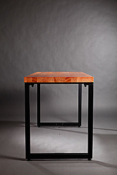 木桌钢架书桌,桌子
