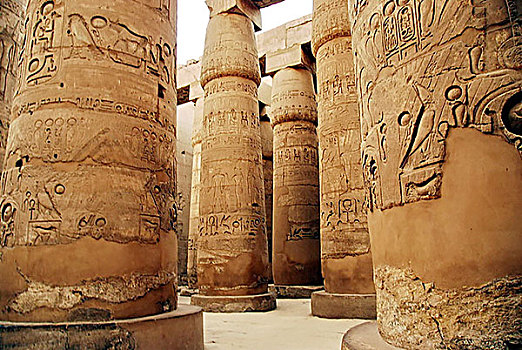 埃及太阳神庙柱子