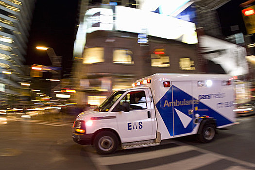 救护车,央街,多伦多,安大略省,加拿大