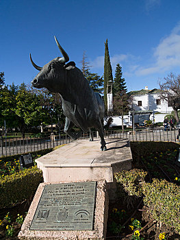 西班牙公牛塑像