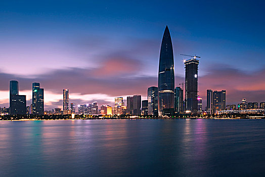 中国广东深圳南山后海湾都市夜景