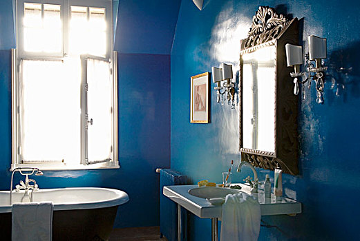 蓝色,浴室,设计师,盥洗盆,老式,镜子,老,浴缸,窗