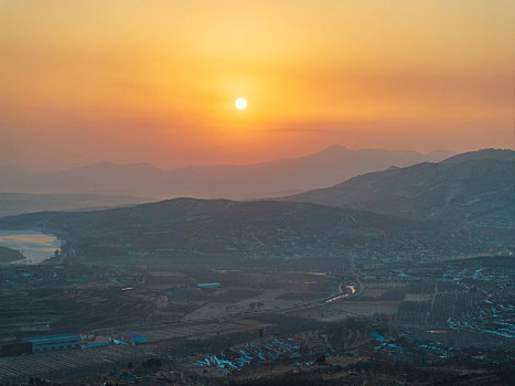 航拍山东沂蒙山区的乡村风光