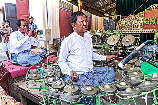 音乐人,寺庙,节日,瑞喜宫塔,蒲甘,缅甸,亚洲