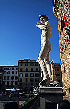 米开朗基罗的大卫像,复制品,从1873年来一直守候在佛罗伦萨西尼奥列广场维琪奥宫,palazzovecchio,的门口