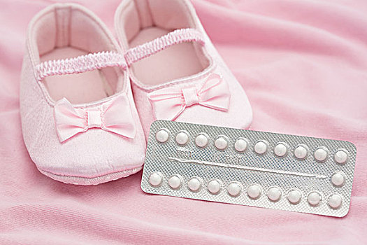 避孕,药丸,小包装,婴儿鞋,粉色,毯子