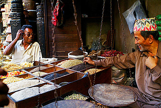两个,尼泊尔,男人,销售,多样,调味品,加德满都,市场,五月,2007年