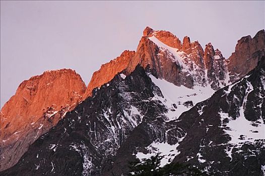 日落,托雷德裴恩国家公园,巴塔哥尼亚,智利
