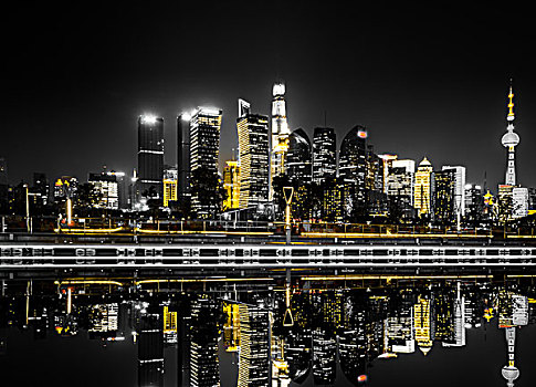 上海在夜间,中国
