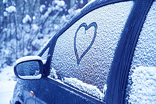 停车位,汽车,积雪,特写,窗户,心形,冬天,交通工具,私家车,雪,寒冷,冰,象征,示爱,相爱,调情,问候,情感,户外