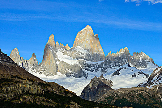 山脉,洛斯格拉希亚雷斯国家公园,圣克鲁斯省,巴塔哥尼亚,阿根廷,南美
