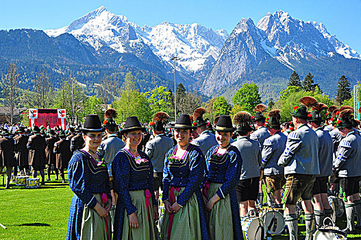 四个女人,社会,传统服装,加米施帕藤基兴,陆地,上巴伐利亚,巴伐利亚,德国