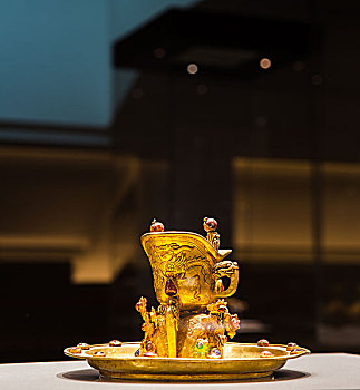 古代黄金酒杯