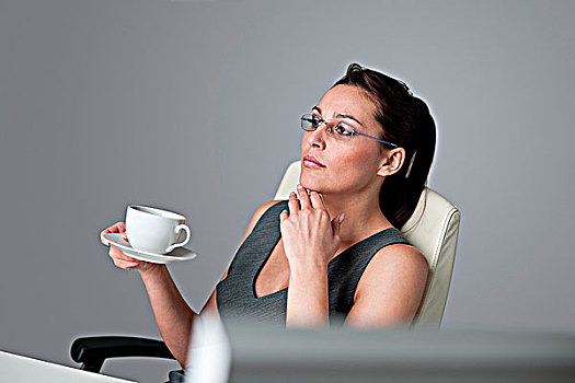 成功,职业女性,办公室,咖啡杯,坐,电脑桌