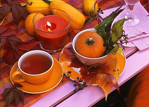 茶杯,桌子,秋天装饰