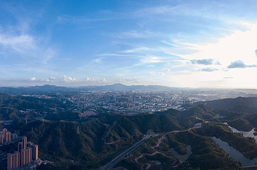 广东惠州红花嶂与仲恺高新区惠环工业区航拍全景风光