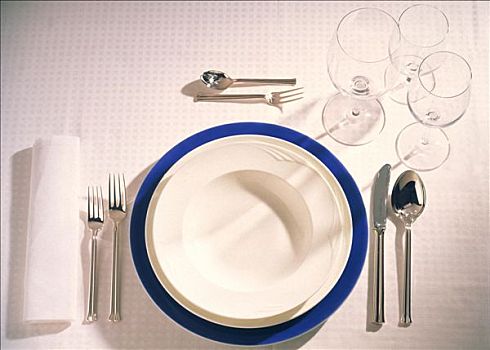 桌面布置,白色,盘子,蓝色