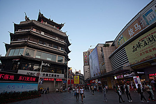 深圳东门购物街