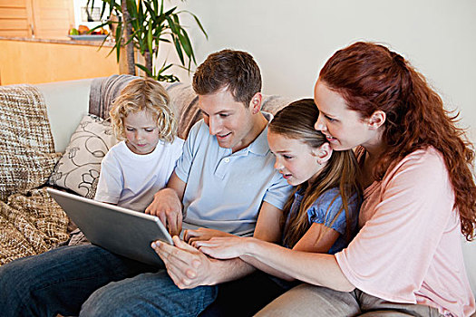 家庭,笔记本电脑,沙发
