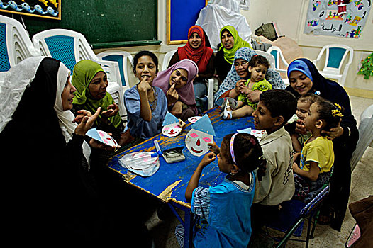 一群孩子,母亲,参加,概念,治疗,孩子,演讲,听,困难,联合国儿童基金会,居民区,亚历山大,埃及,五月,2007年
