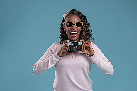 美女,年轻,非洲女人,相机,摄影,蓝色背景,背景