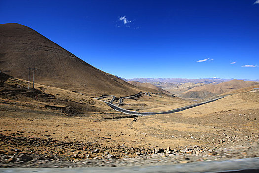 珠穆朗玛峰,盘山公路