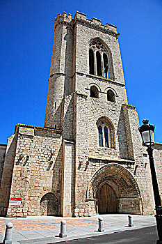西班牙,帕兰西亚,圣米盖尔教堂,教堂