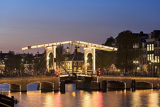 阿姆斯特河,瘦桥,晚上,阿姆斯特丹,荷兰