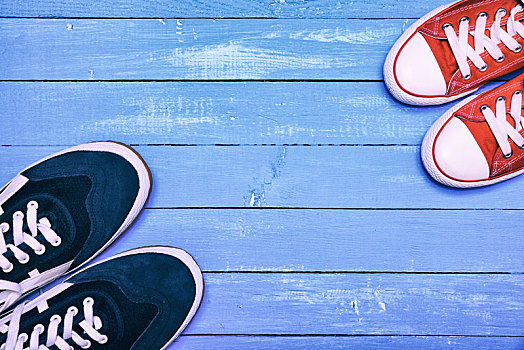 两个,运动,运动鞋,蓝色,红色