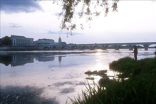 索米尔,卢瓦尔河