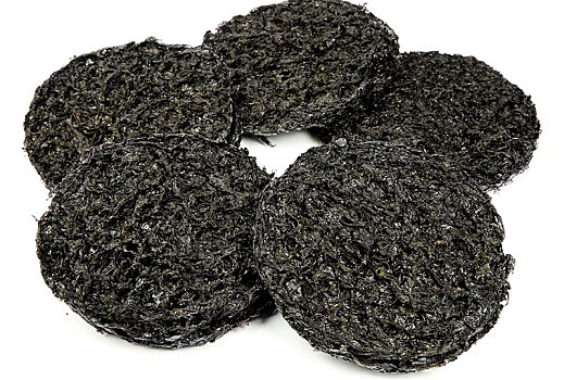 白底上放着野生紫菜