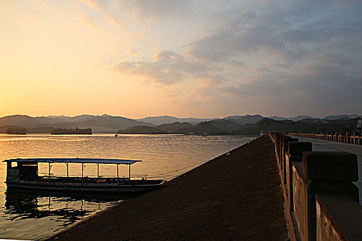 成都三岔湖,日落,夕阳,湖面