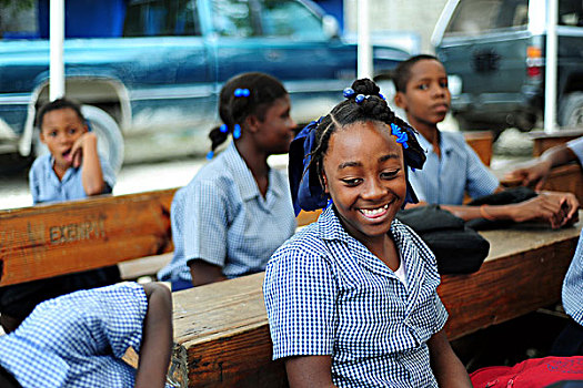 haiti,croix,des,bouquets,learning,at,school