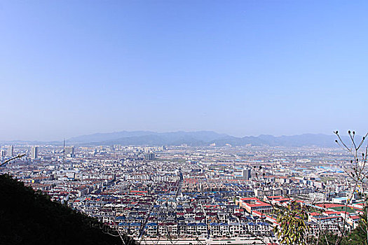 浙江东阳市东砚峰城市全景